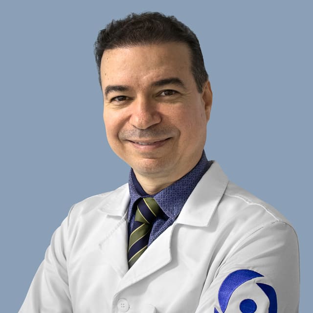 Dr. Luciano Almeida